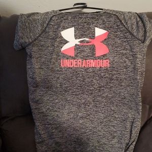 Under Armour t-shirt